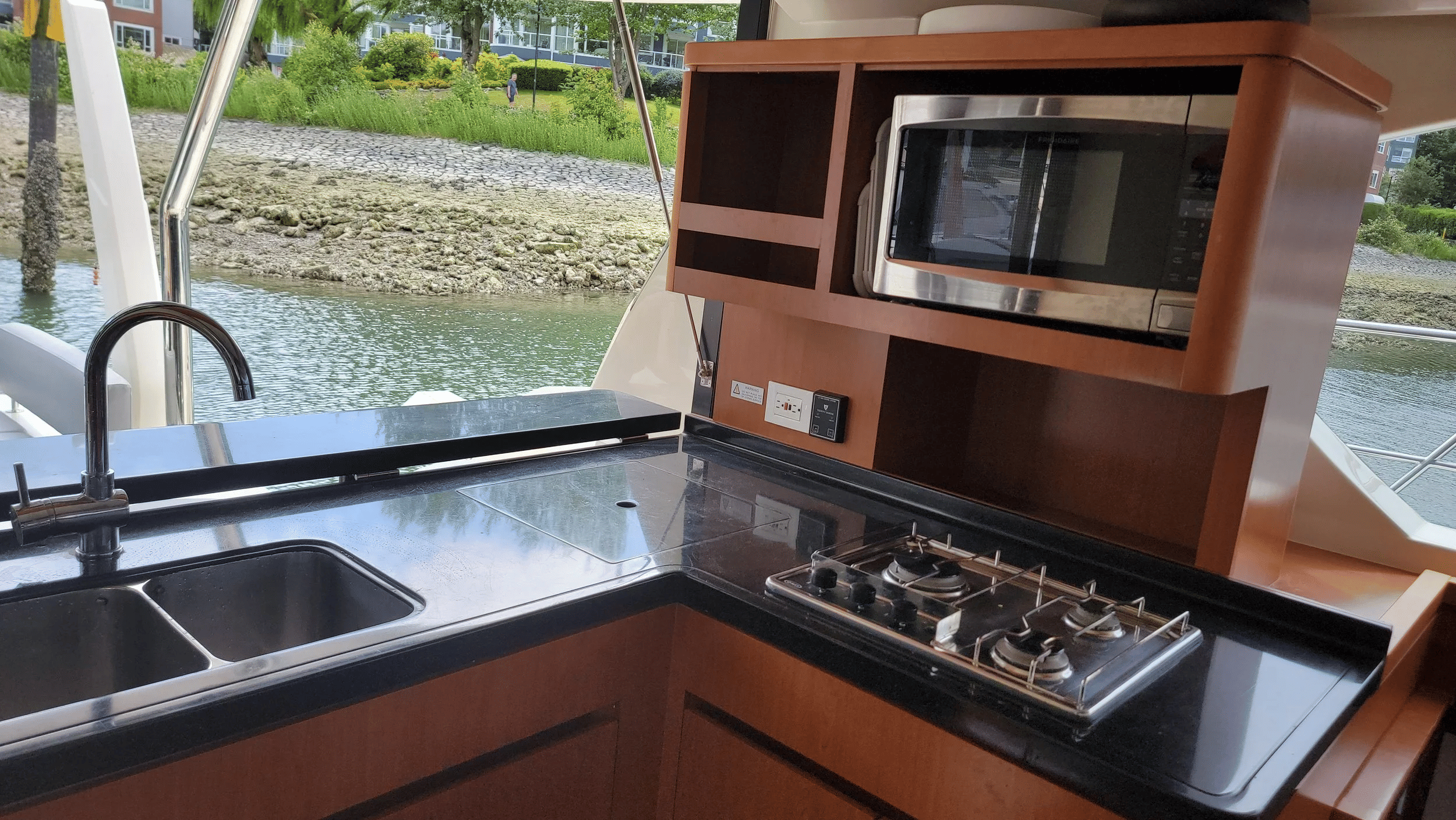 A party-sized catamaran from Granville Island — photo 9