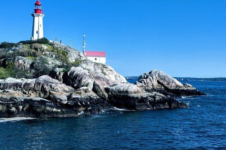 Out to the West Vancouver lighthouse — photo 2