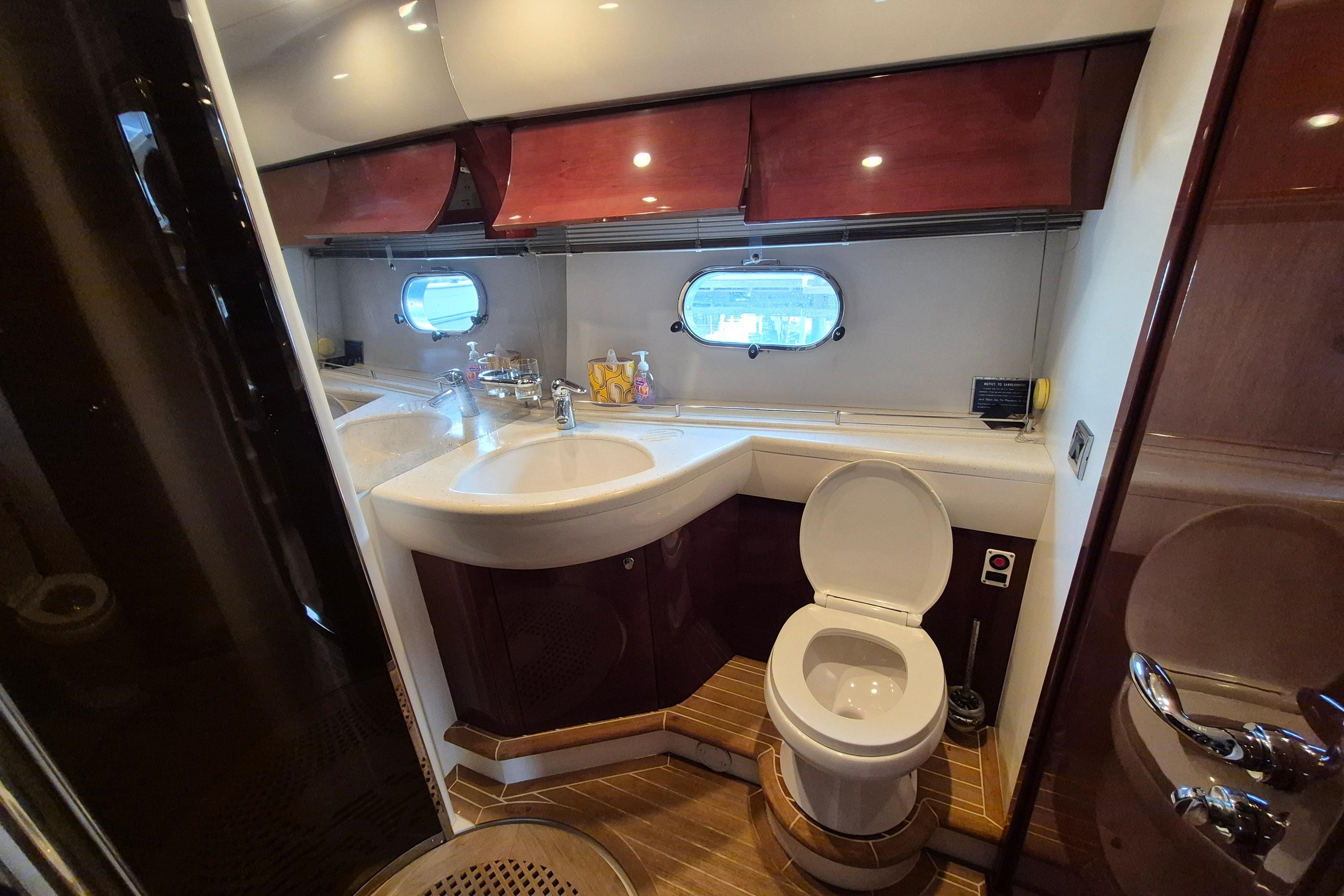 Sunset for twelve on a premium yacht — photo 18