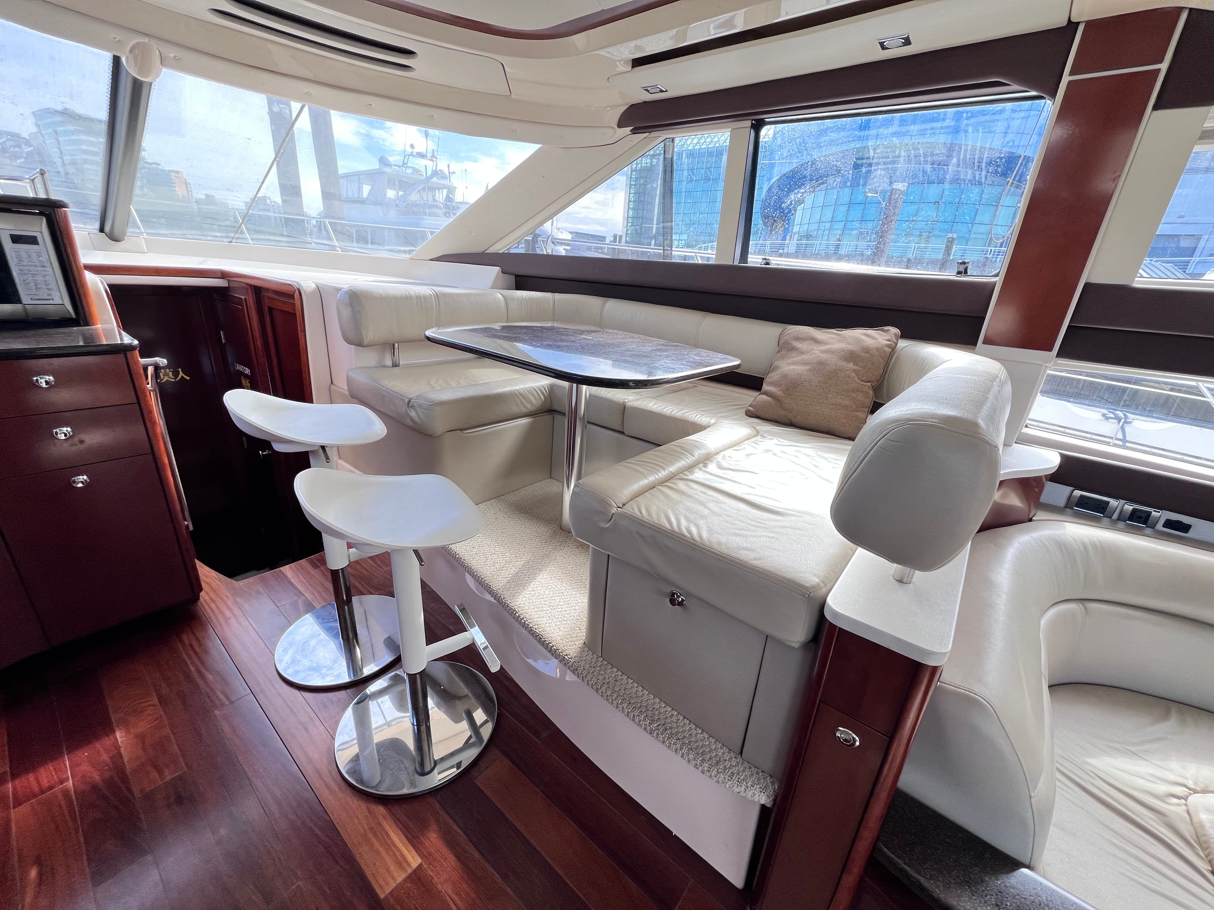 A relaxed afternoon cruise — photo 4