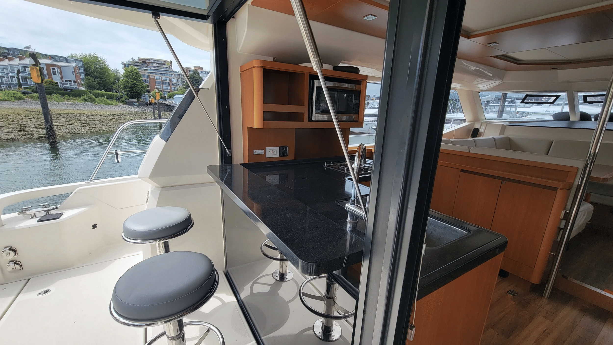 A party-sized catamaran from Granville Island — photo 10