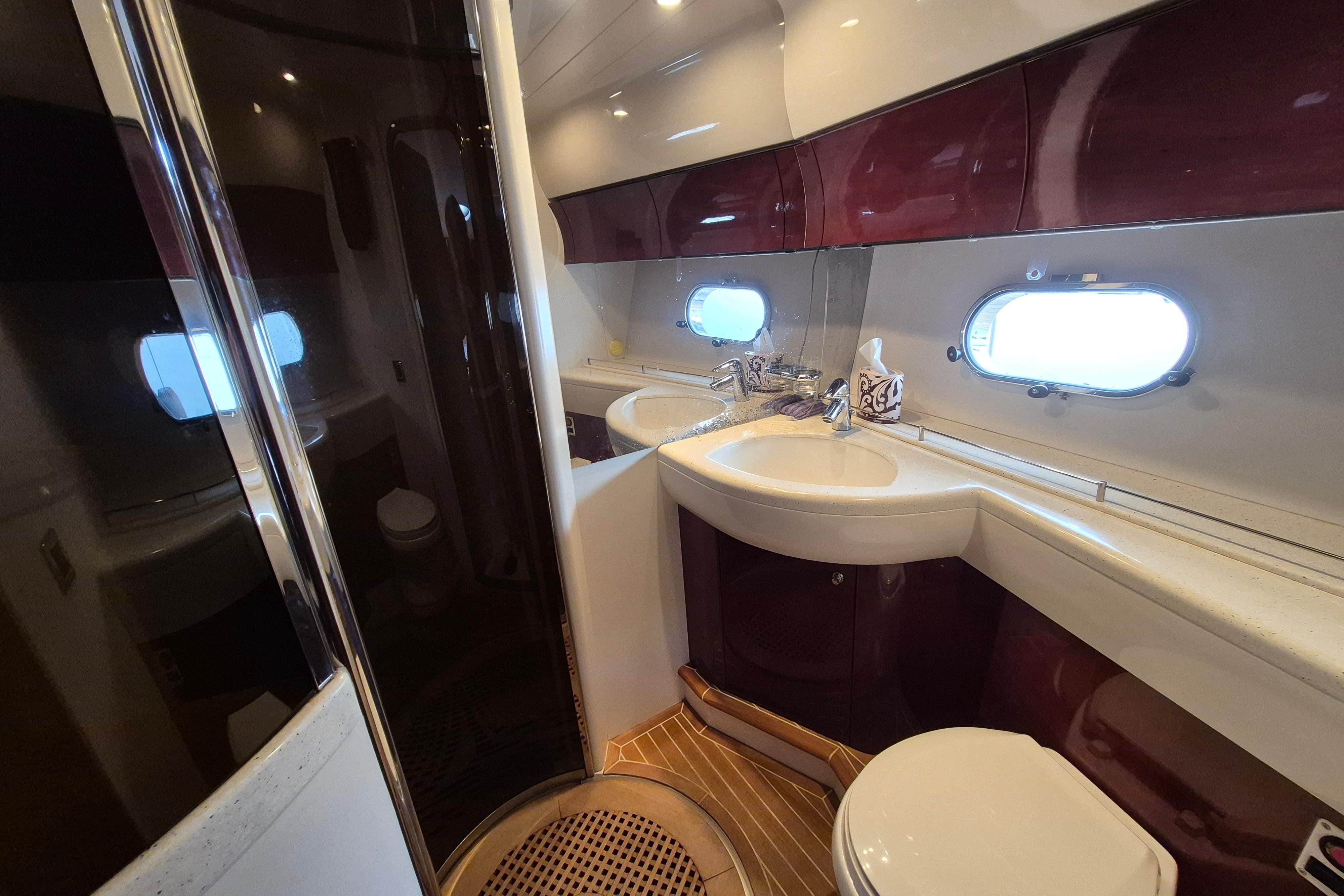 Sunset for twelve on a premium yacht — photo 16