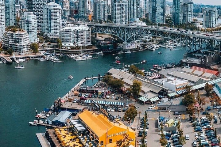 Vancouver Science World City Yacht Tour · 3-Star Comfort Class — photo 17