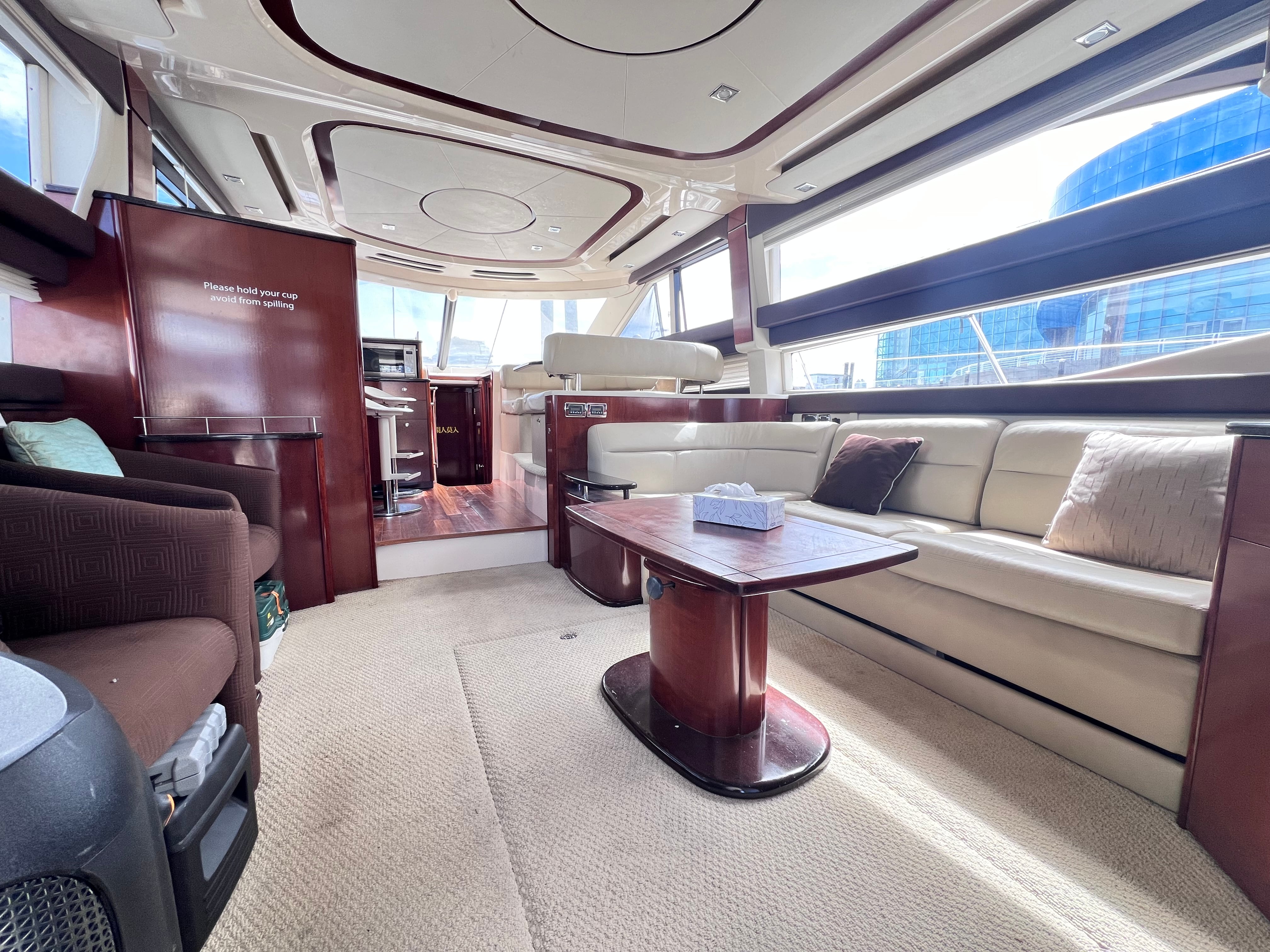A relaxed afternoon cruise — photo 3