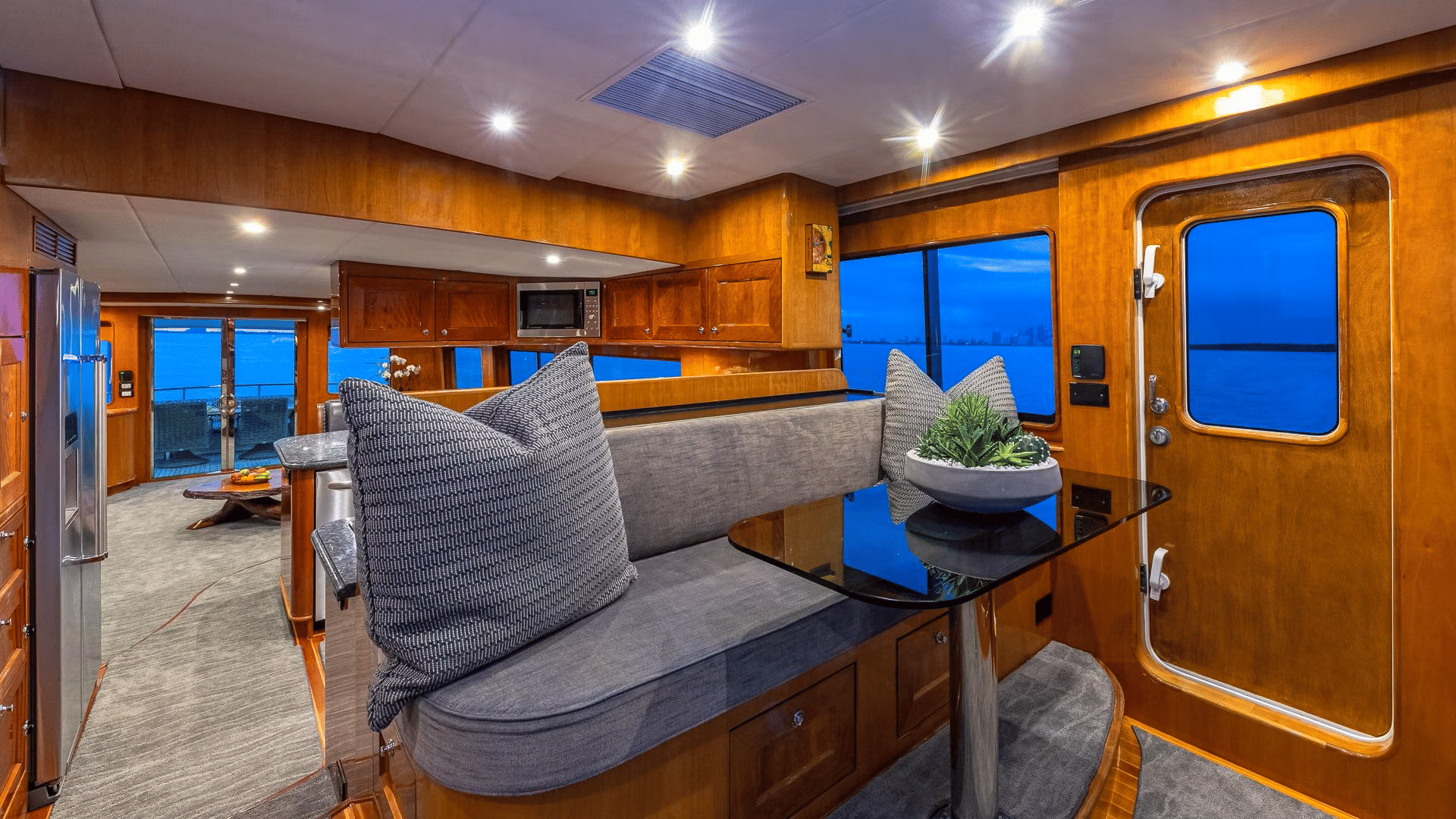 Room for twenty-five on the water — photo 12