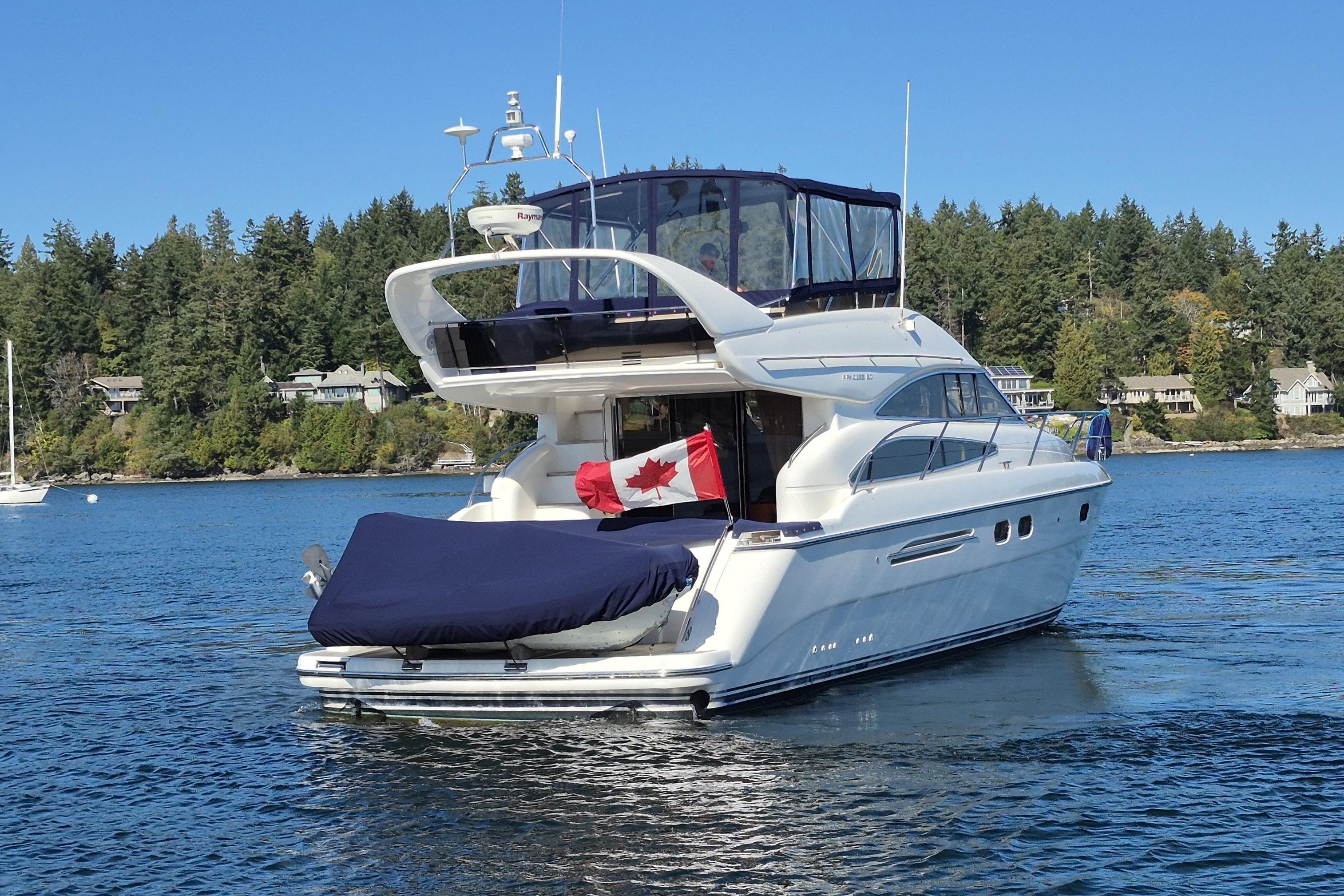 Sunset for twelve on a premium yacht — photo 4