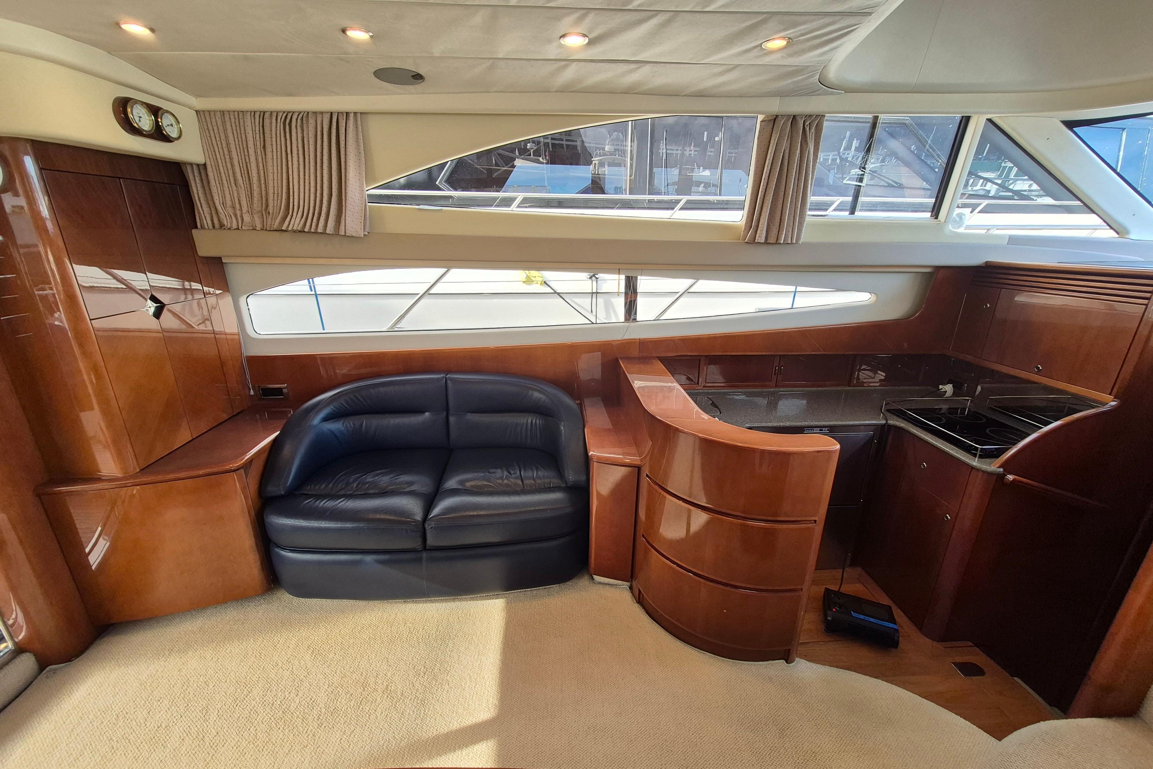 Sunset for twelve on a premium yacht — photo 8