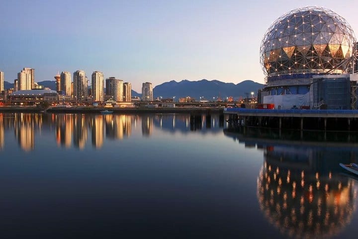 Vancouver Science World City Yacht Tour · 3-Star Comfort Class — photo 10