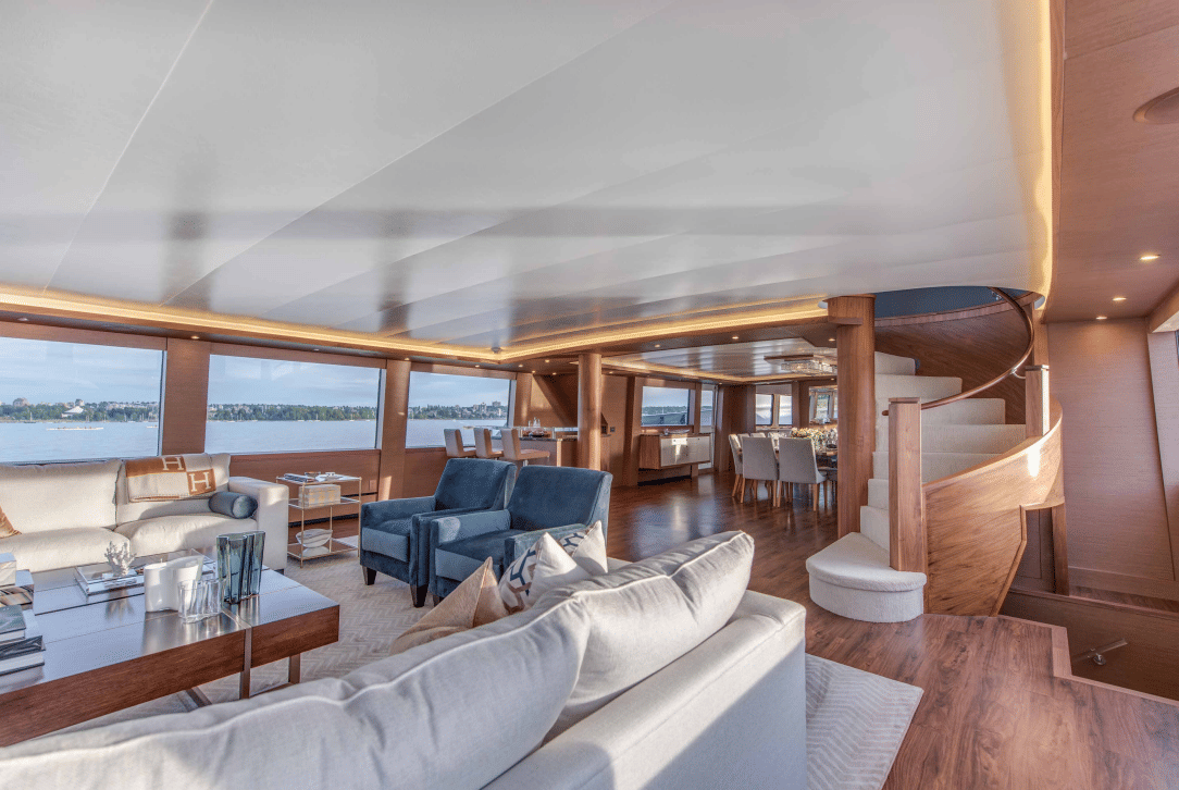 Three days up the coast on a 112-foot yacht — photo 3