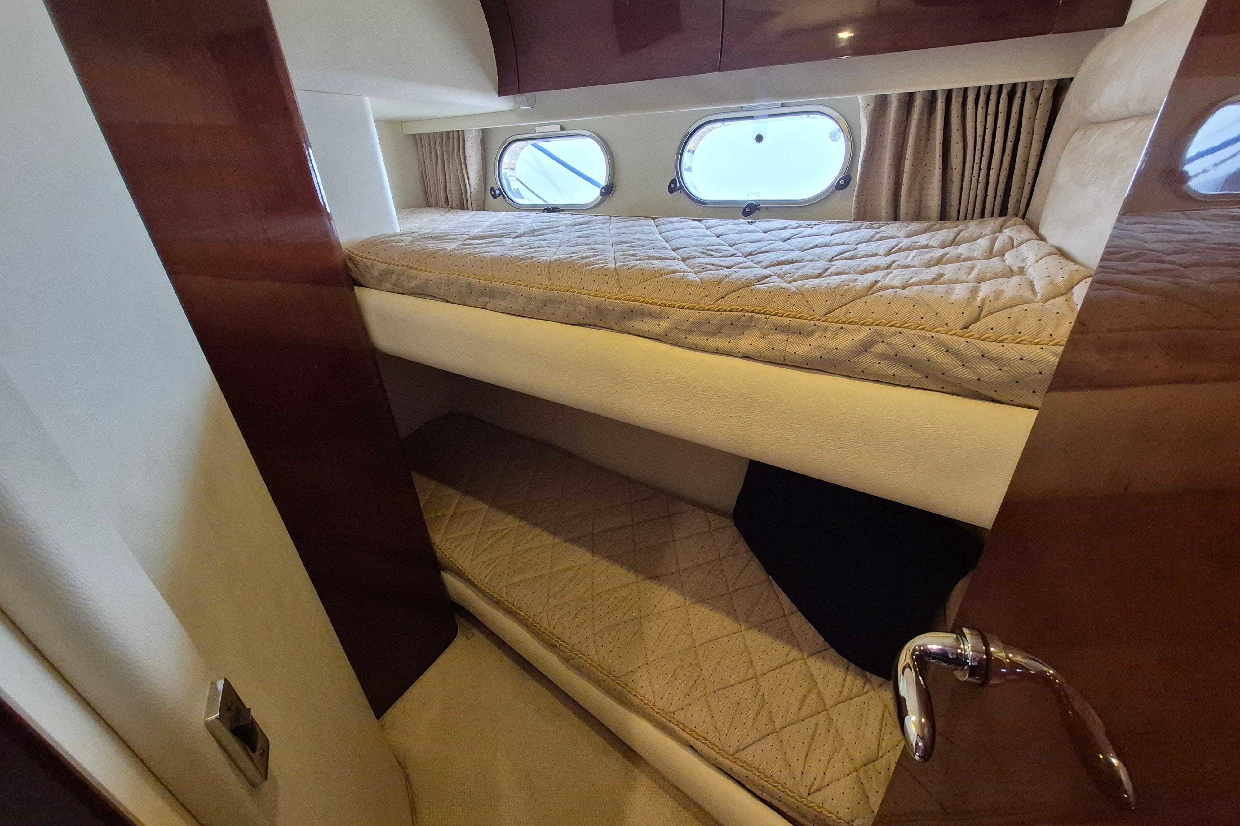 Sunset for twelve on a premium yacht — photo 17