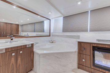 Three days up the coast on a 112-foot yacht — photo 21