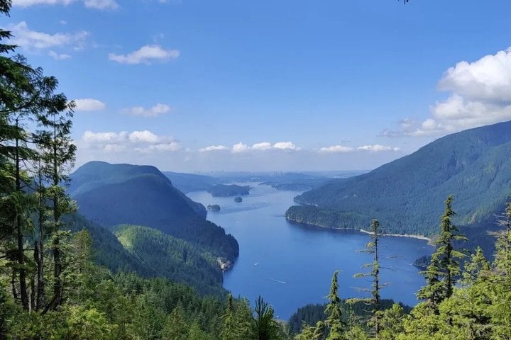 Vancouver Granite Falls Cruise · 3-Star Comfort Class — photo 2
