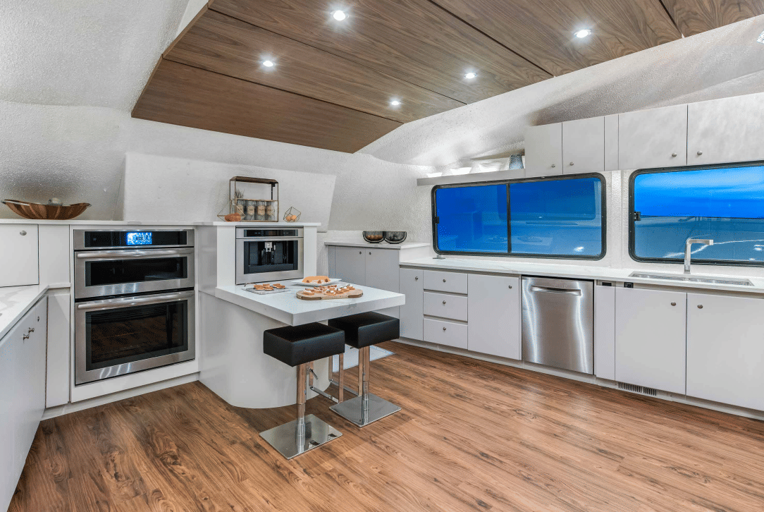 Three days up the coast on a 112-foot yacht — photo 26